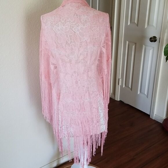 Fringe Wrap   - Picture 4 of 8